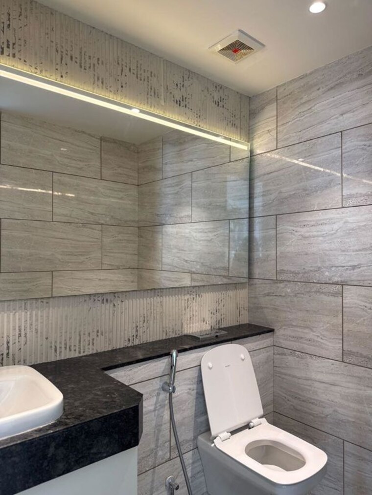 Bathroom, rustomjee-crown 4 Bedroom 2310 Sq.Ft. Apartment In Prabhadevi Mumbai 9993290