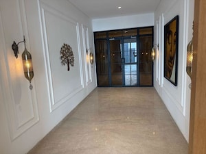 Room in 4 BHK Apartment at Rustomjee Crown, Prabhadevi – for Sale