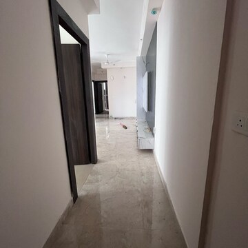 3 BHK Apartment For Rent in Amrapali Golf Homes, Haibatpur