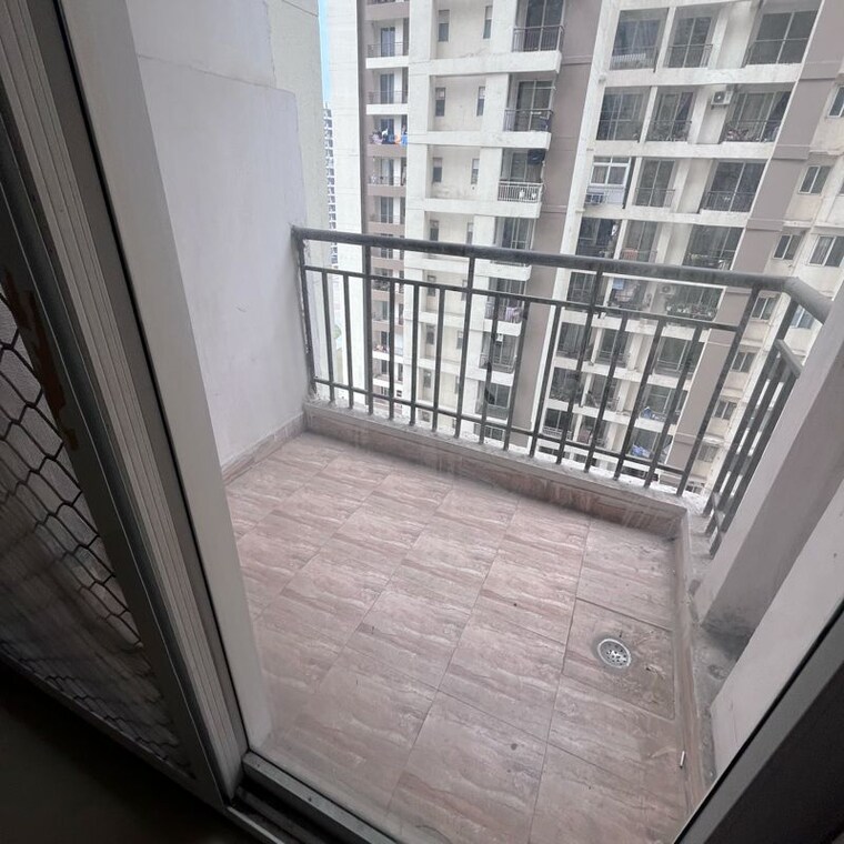 Balcony, amrapali-golf-homes 3 Bedroom 1115 Sq.Ft. Apartment In Haibatpur Greater Noida 9993363