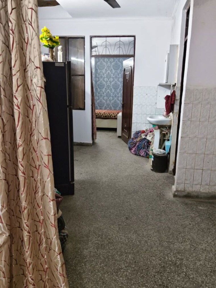 Room, mehrauli 1 Bedroom 65 Sq.Yd. Builder Floor In Mehrauli Delhi 9985307