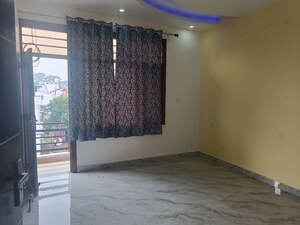 Room in 2 BHK Builder Floor at Chironwali – for Rent