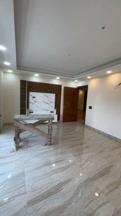 3 BHK + Extra Room Apartment For Rent in Omaxe Royal Residency Faridabad