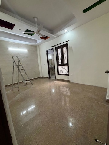Room in 2 BHK Builder Floor at Faridpur – for Sale