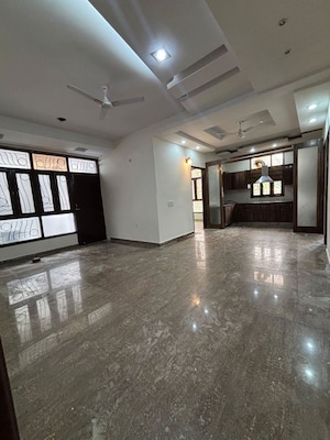 Parking in 2 BHK Builder Floor at Faridpur – for Sale