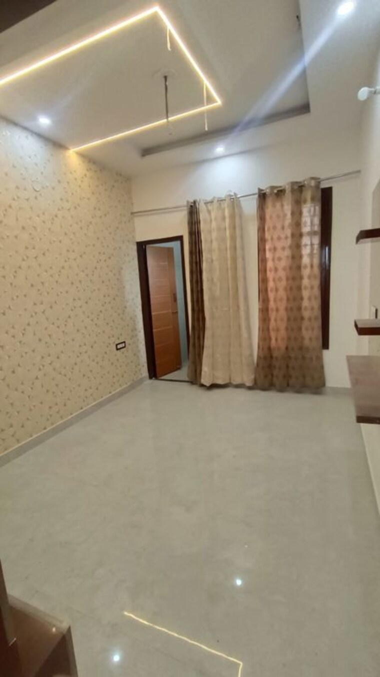 Room, kharar mohali road 3 Bedroom 105 Sq.Yd. Independent House In Kharar Mohali Road Kharar 9993548