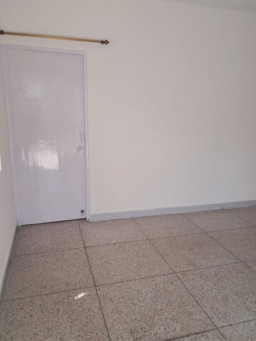 Room in 2 BHK Builder Floor at Defence Colony – for Rent