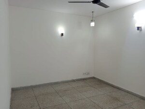 Room in 2 BHK Builder Floor at Defence Colony – for Rent