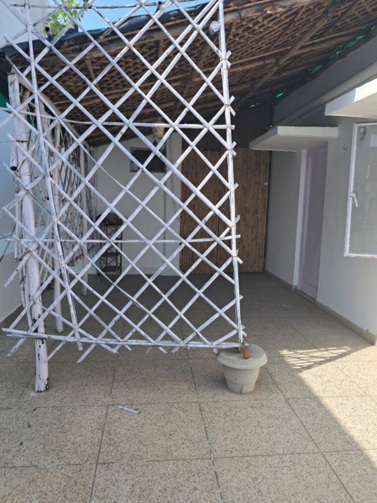 Balcony, defence colony 2 Bedroom 1953 Sq.Ft. Builder Floor In Defence Colony Delhi 9993570