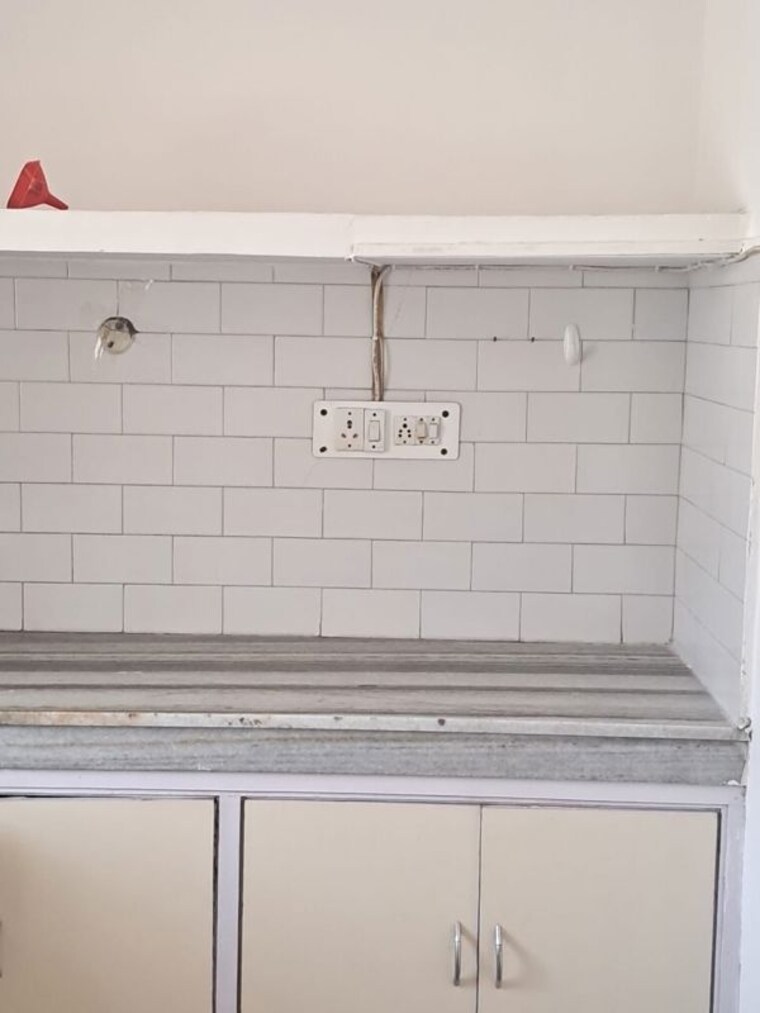 Bathroom, defence colony 2 Bedroom 1953 Sq.Ft. Builder Floor In Defence Colony Delhi 9993570