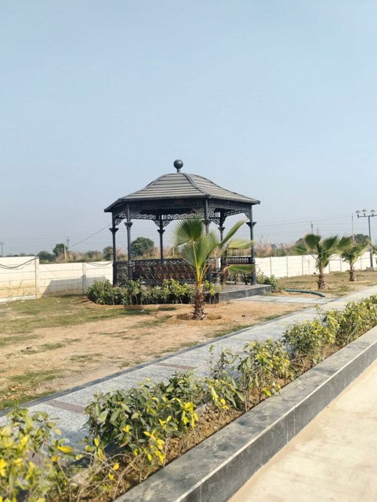 undefined, akbarpur  111 Sq.Yd. Plot In Akbarpur Mathura 9993228
