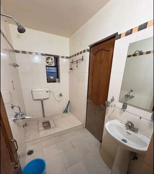 Team Area in 3 BHK Apartment at Lalpur – for Rent