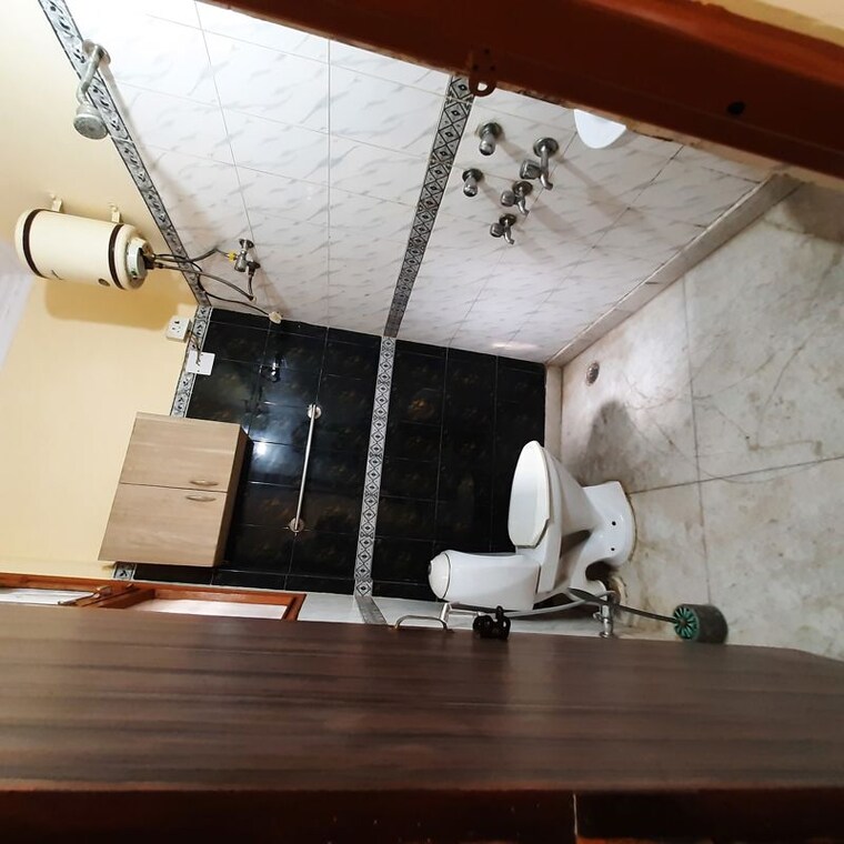 Team Area, lajpat nagar ii 1 Bedroom 985 Sq.Ft. Builder Floor In Lajpat Nagar ii Delhi 9993737