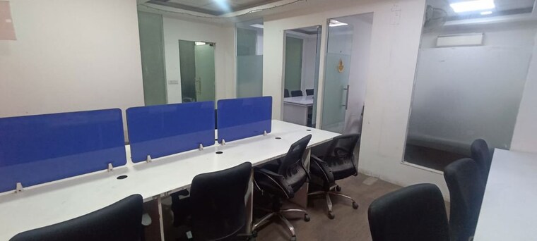 Team Area, sector 16 Commercial Office Space in IT/SEZ 700 Sq.Ft. In Sector 16 Noida 9993777