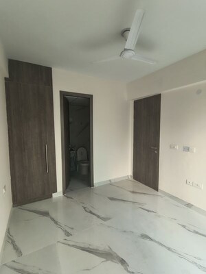 Room in 3 BHK Builder Floor at M3M Soulitude, Sector 89 – for Rent