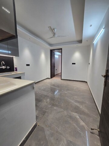 Room in 1 BHK Builder Floor at Saket – for Rent