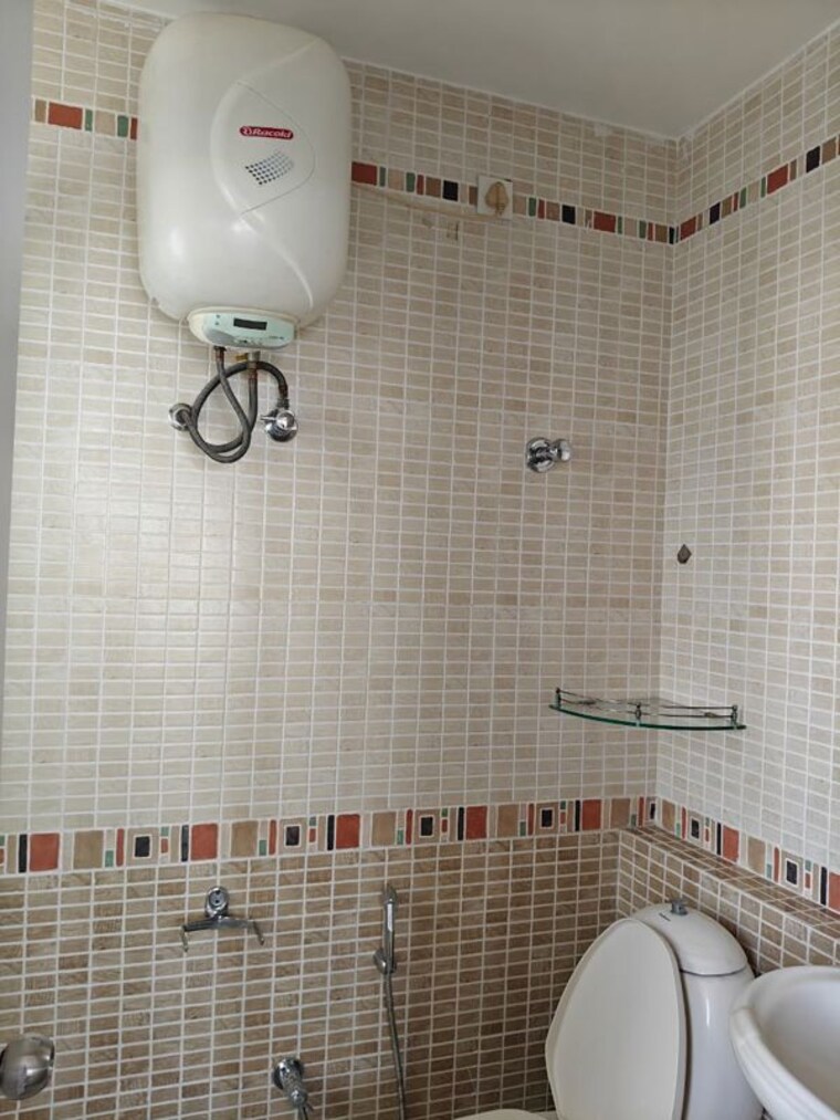 Bathroom, lnt-realty-south-city 3 Bedroom 1700 Sq.Ft. Apartment In Bannerghatta Road Bangalore 9993941