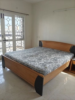 3 BHK Apartment For Rent in LnT Realty South City