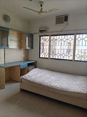 Bedroom in 3 BHK Apartment at LnT Realty South City, Bannerghatta Road – for Rent