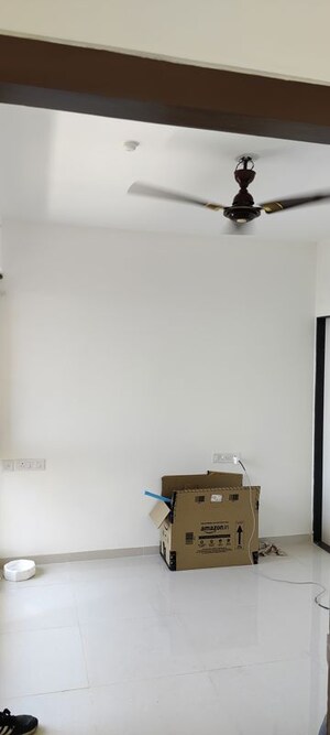 Furnished Amenities in 1 BHK Apartment at Chandak Nishchay, Borivali East – for Rent