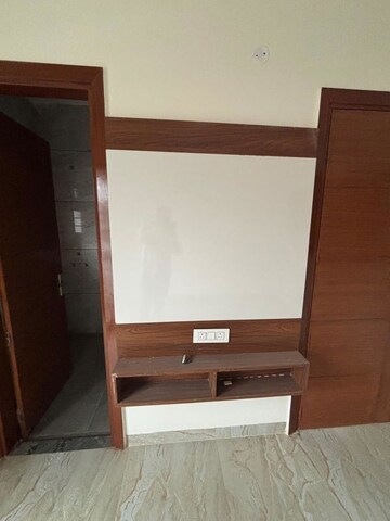 Furnished Amenities in 3 BHK Villa at Sector 125 – for Sale