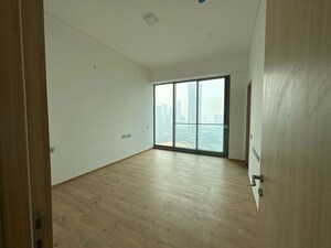 Room in 4 BHK Apartment at Rustomjee Crown, Prabhadevi – for Sale