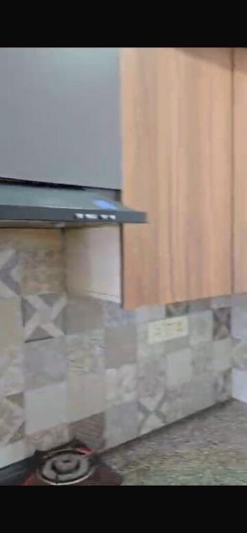 Room in 1 BHK Apartment at Omaxe NRI City Plots, Omega Ii Greater Noida – for Rent