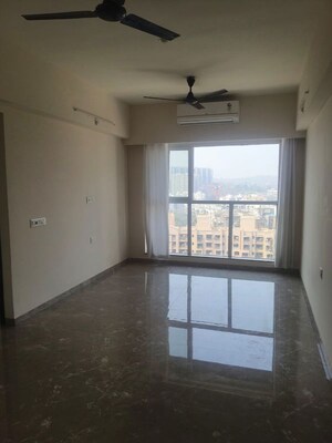 Room in 2 BHK Apartment at LnT Veridian, Powai – for Rent