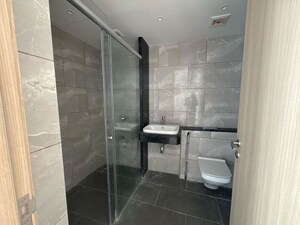 Bathroom in 4 BHK Apartment at Prabhadevi CHS, Prabhadevi – for Sale