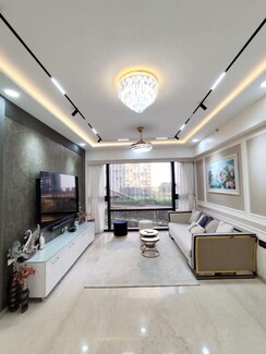 4 BHK + Pooja Room,Servant Room Apartment For Rent in Lodha Trump Tower