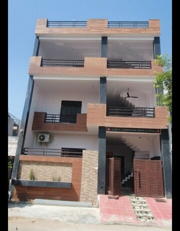 Kitchen in 5 BHK Independent House at Ansal Aashiana, Kanpur Road – for Sale