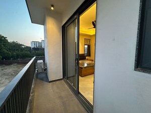 Building Lobby in 1 BHK Builder Floor at The Grand, Sector 52 – for Rent