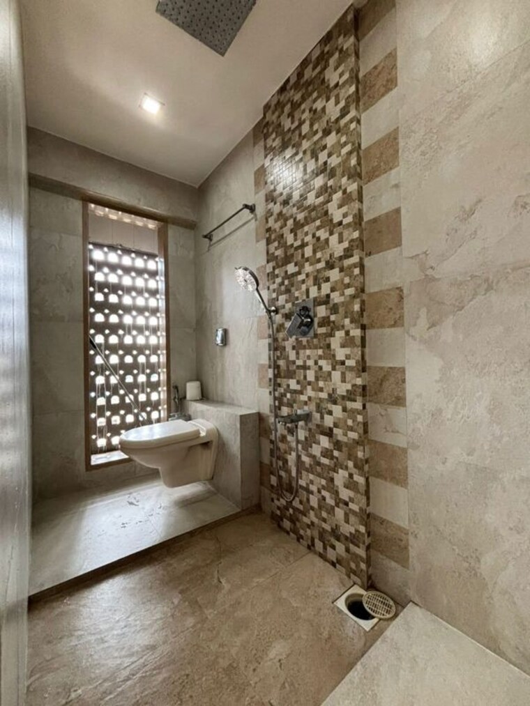 Attached Bathroom, inder-tower 3 Bedroom 950 Sq.Ft. Apartment In Dadar West Mumbai 9994154