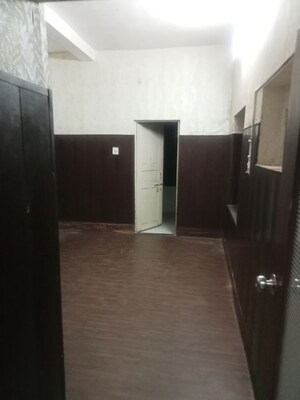 Room in  Office Space at Gomti Nagar – for Rent