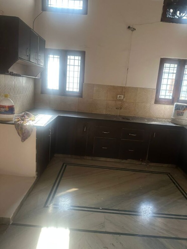 Kitchen, dehrakhas 3 Bedroom 1800 Sq.Ft. Independent House In Dehrakhas Dehradun 9994172