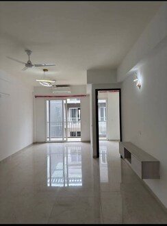 3 BHK Builder Floor For Rent in Smart World Orchard