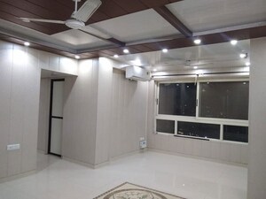 Team Area in 2 BHK Apartment at Unitech Fresco, Sector 50 – for Rent
