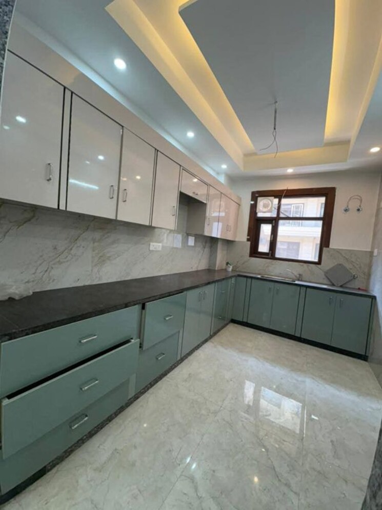 Kitchen, hong-kong-bazaar 3 Bedroom 1500 Sq.Ft. Builder Floor In Sector 57 Gurgaon 9994180