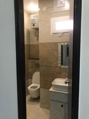 Bathroom in 3 BHK Builder Floor at Patel Nagar – for Rent