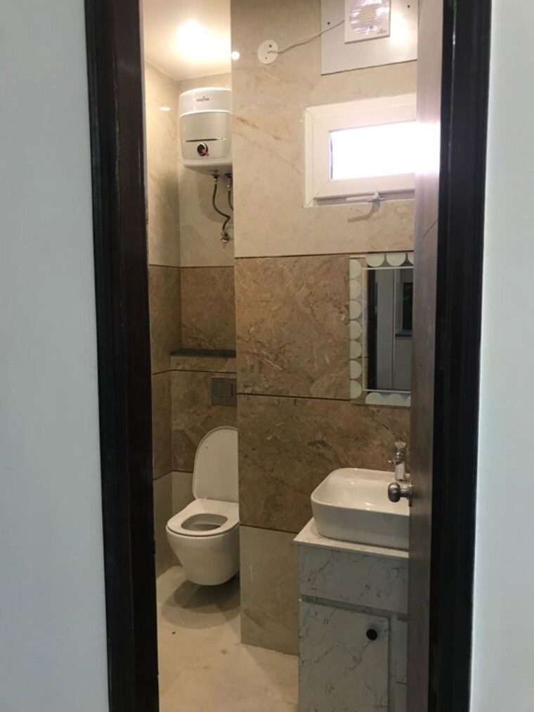 Bathroom, patel nagar 3 Bedroom 2000 Sq.Ft. Builder Floor In Patel Nagar Dehradun 9994184