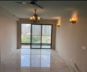 Room in 2.5 BHK Apartment at M3M Heights, Sector 65 – for Rent