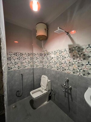 Bathroom in 1 BHK Builder Floor at Saket – for Rent