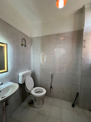 Bathroom in 1 BHK Builder Floor at Saket – for Rent