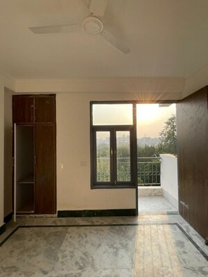 1 BHK Builder Floor For Rent in Saket