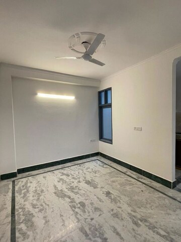 Room in 1 BHK Builder Floor at Saket – for Rent