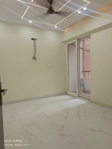 Room in 3 BHK Apartment at Sector 10 Dwarka – for Rent