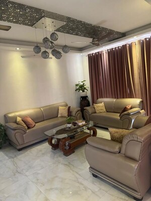 Living Room in 3 BHK Apartment at Orchid Petals, Sector 49 – for Rent