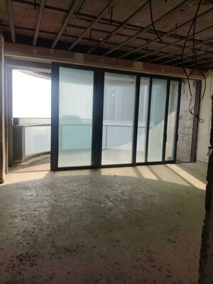 Room in 3 BHK Apartment at Worli Residency, Worli – for Sale