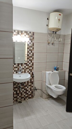 Bathroom in 5 BHK Apartment at Omaxe Heights, Sector 86 – for Rent