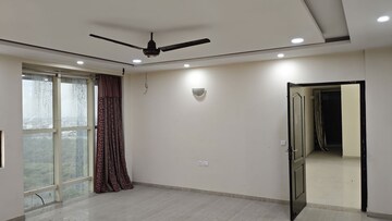Room in 5 BHK Apartment at Omaxe Heights, Sector 86 – for Rent